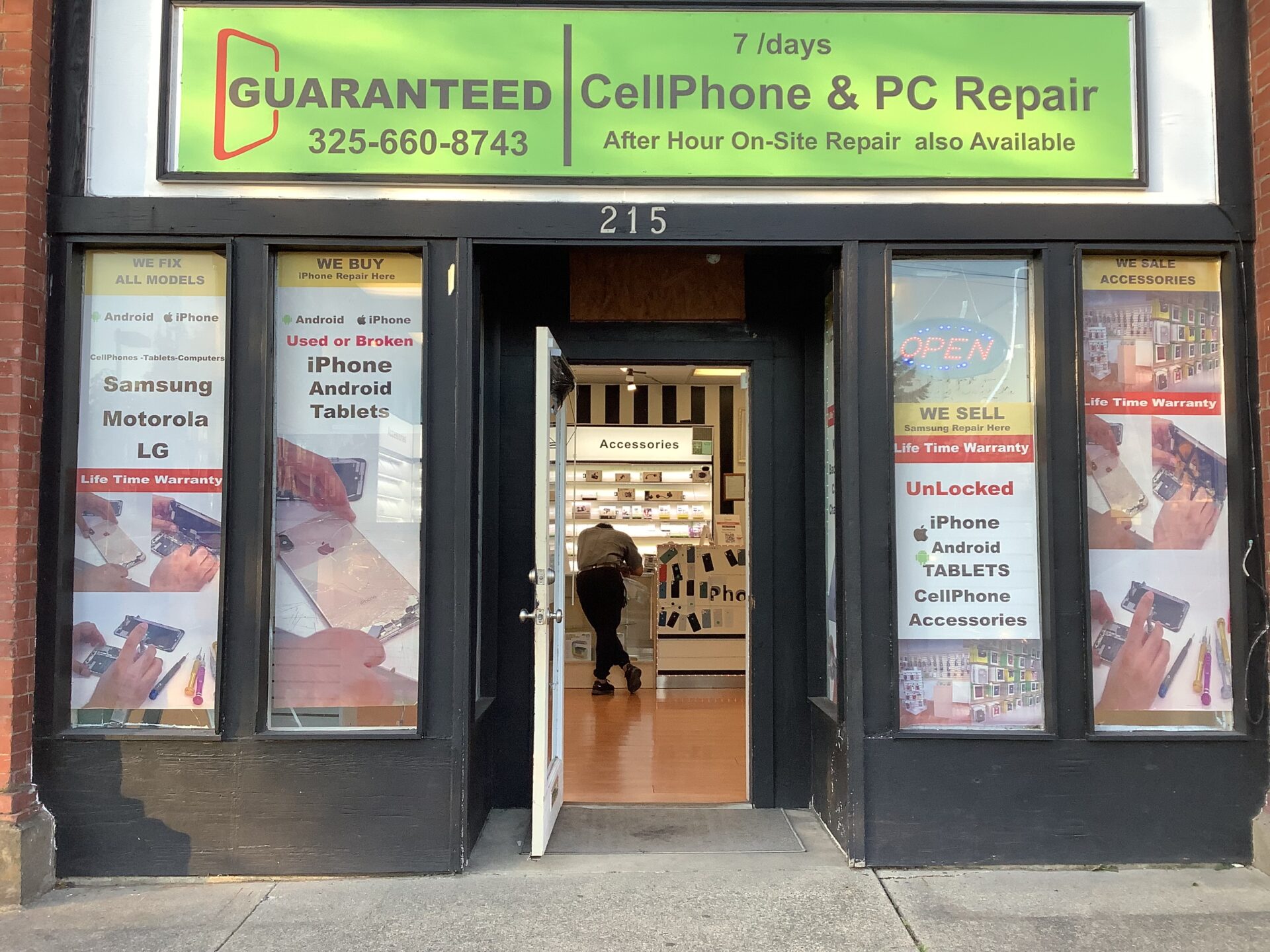 Guaranteed Cell Phone & PC Repair Shop Image